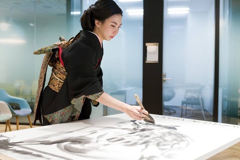 幼少期の“墨との出会い”が人生を変えた